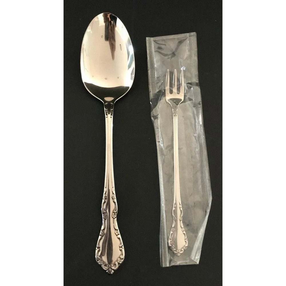 Oneida Mansion Hall Tablespoon and Cocktail Fork Distinction Deluxe Flatware